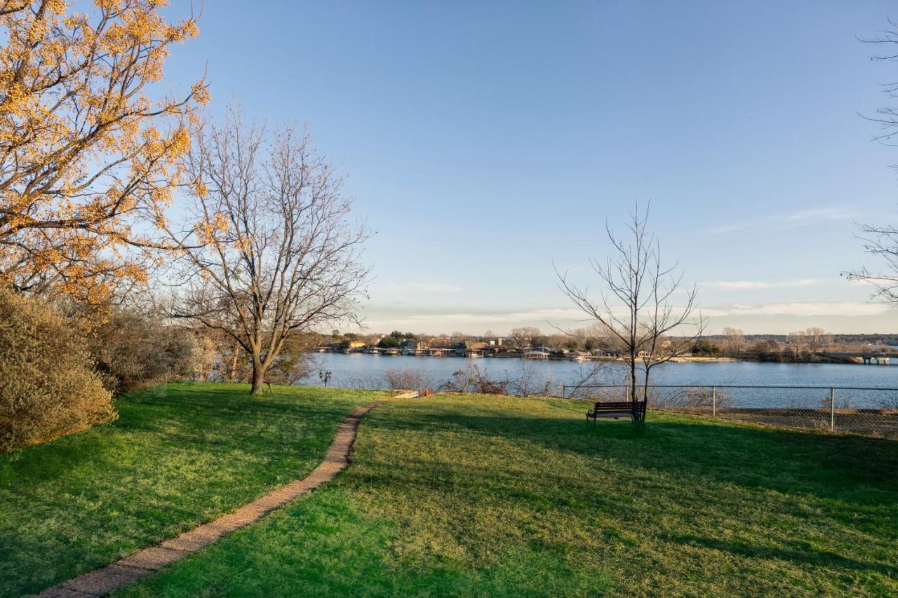 Blue Heron Bed And Breakfast On Lake Granbury Extérieur photo